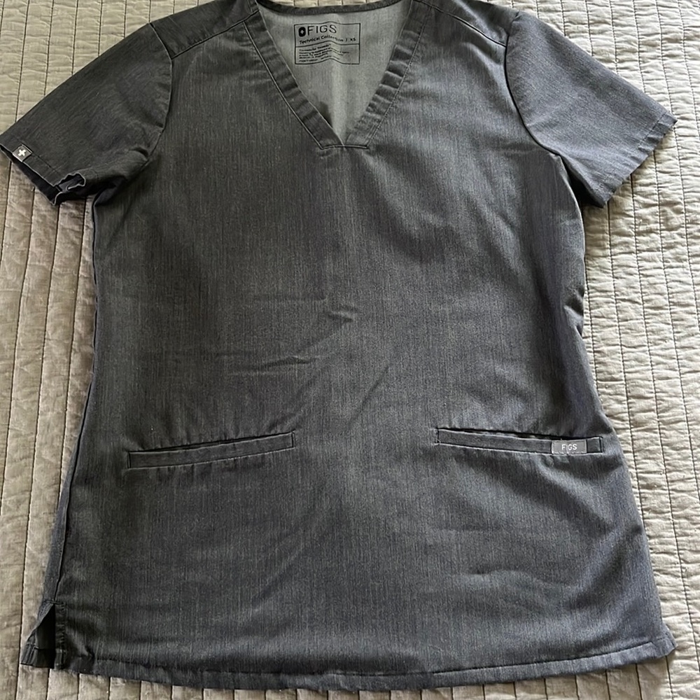 FIGS scrub top